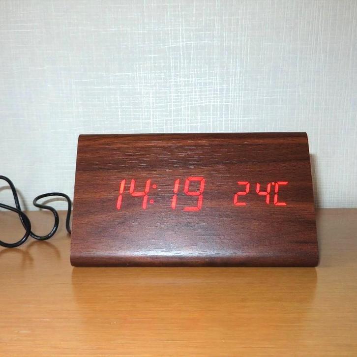 Digitale klok en wekker Stella, Elektronische apparatuur, Wekkers, Zo goed als nieuw, Digitaal, Ophalen of Verzenden