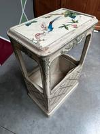 Bijzettafeltje, Enlèvement