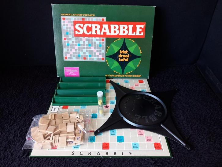 STOPZETTING VERZAMELING Scrabble met draaitafel, Hobby en Vrije tijd, Gezelschapsspellen | Bordspellen, Gebruikt, Ophalen of Verzenden