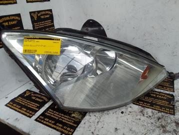 Koplamp rechts van een Ford Focus beschikbaar voor biedingen