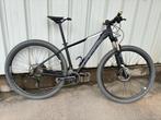 Mountainbike fiets Cube, zwart, maat 17, Fietsen en Brommers, Ophalen, Zo goed als nieuw