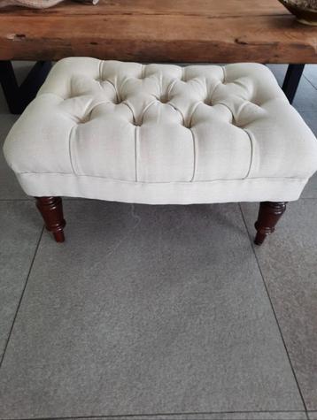 Poef Flamant Ritchfield II ecru of bruin met knopen beschikbaar voor biedingen