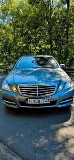 Mercedes classe E200 diesel très propre euro 5, Auto's, Achterwielaandrijving, Zwart, 4 cilinders, 5 deurs