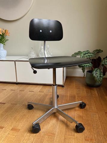 Chaise de bureau danoise de Fritz Hansen beschikbaar voor biedingen