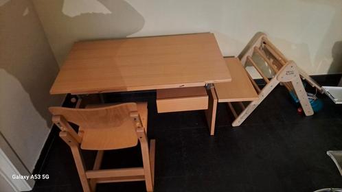 Bureau de croissance et chaise de croissance HULSTA pour tou, Enfants & Bébés, Chambre d'enfant | Meubles Autre, Comme neuf, Autres types