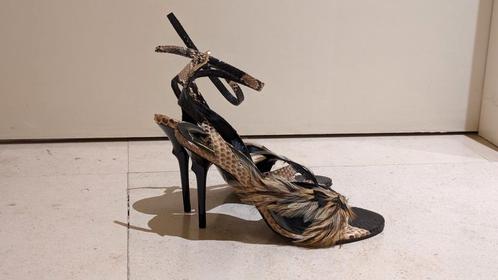 Escarpins de collection Roger Vivier. Python et plumes, Vêtements | Femmes, Chaussures, Porté, Escarpins