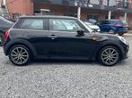 Mini cooper 1.5 benzine bj 2016 km 91.000, Voorwielaandrijving, Stof, 4 cilinders, Zwart