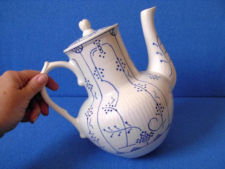 Grote Copenhague koffiekan van Boch, Antiek en Kunst, Antiek | Servies los, Ophalen of Verzenden