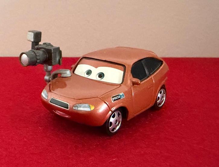DISNEY CARS Cora Cooper DieCast 1:55, Hobby & Loisirs créatifs, Voitures miniatures | Échelles Autre, Neuf, Voiture, Enlèvement ou Envoi
