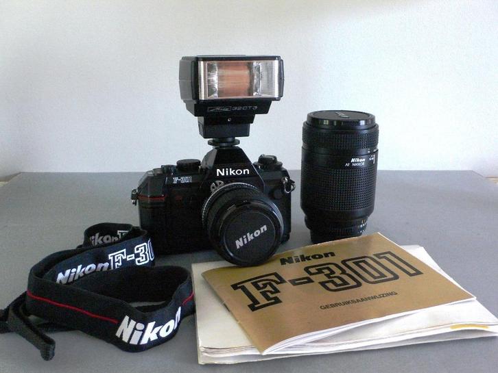 Nikon F-301 camera set 2 lenzen & flash, Audio, Tv en Foto, Fotocamera's Analoog, Gebruikt, Spiegelreflex, Nikon, Ophalen of Verzenden