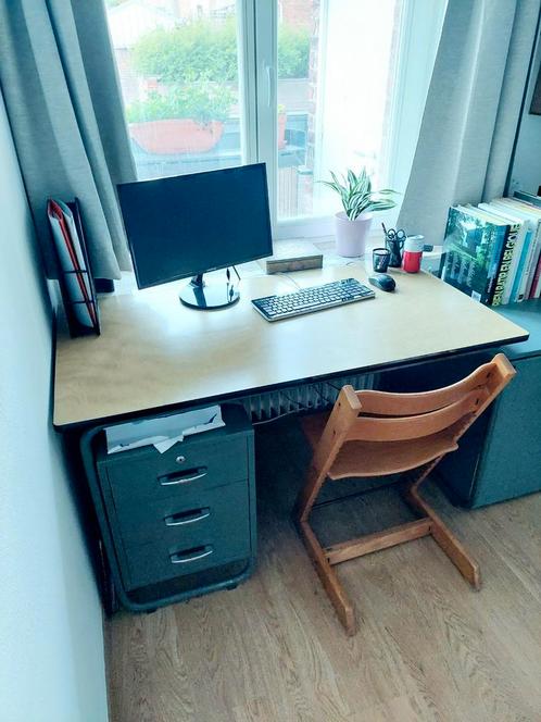 Vintage bureau, Huis en Inrichting, Bureaus, Zo goed als nieuw, Bureau, Ophalen