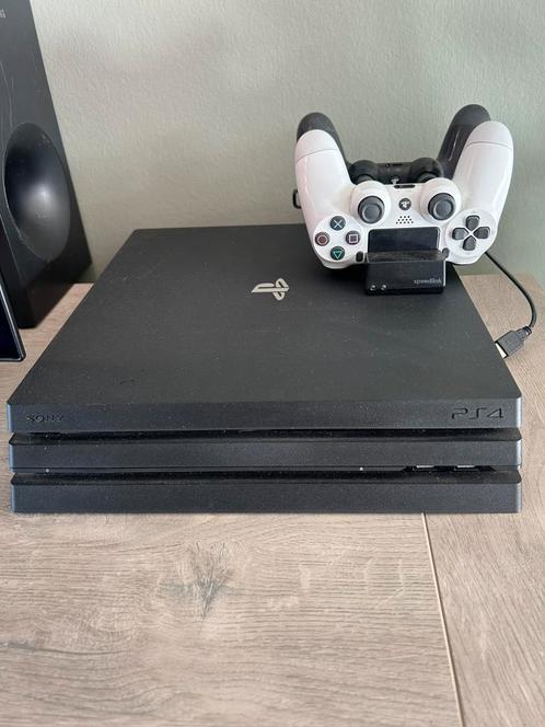 Playstation 4 Pro + spelletjes + VR, Games en Spelcomputers, Spelcomputers | Sony PlayStation 4, Zo goed als nieuw, Pro, Ophalen