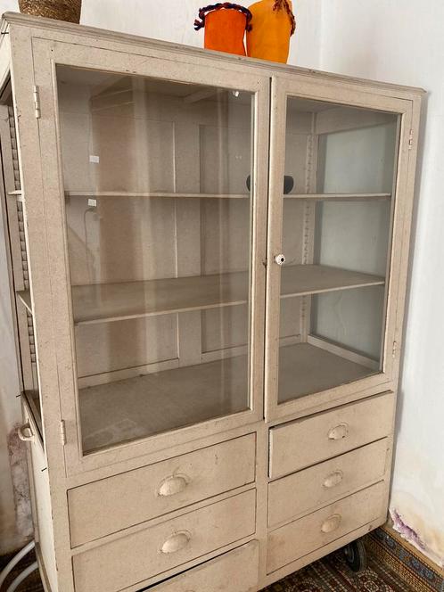 Vintage kast vitrine kast, Huis en Inrichting, Kasten | Vitrinekasten, Gebruikt, Ophalen