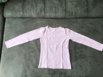T-shirt maat 122-128 beschikbaar voor biedingen