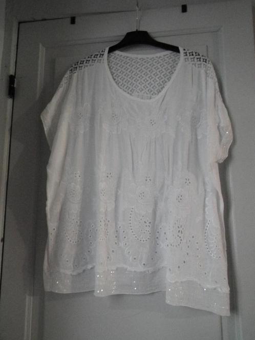 Witte blouse voor dames. One size fits all, oversized model, Kleding | Dames, Blouses en Tunieken, Zo goed als nieuw, Maat 46/48 (XL) of groter