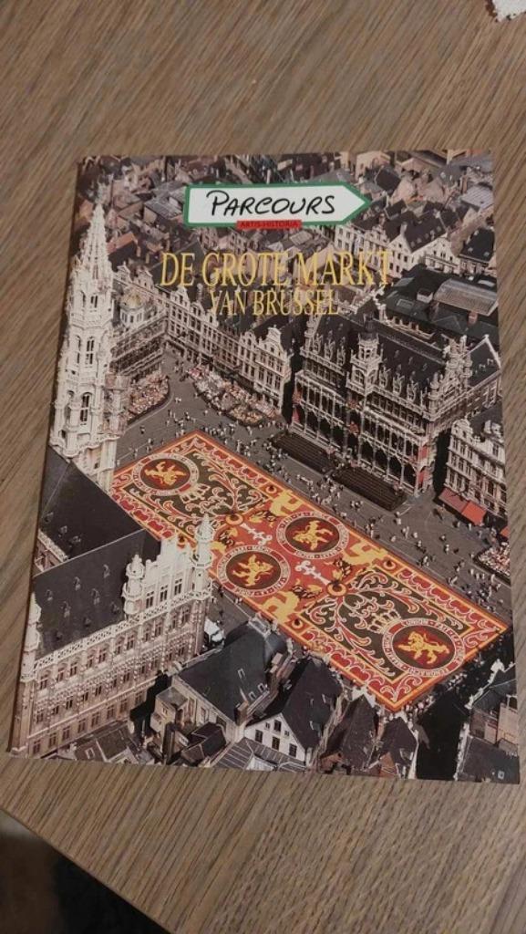 De Grote Markt van Brussel / Parcours/Artis-Historia, Boeken, Prentenboeken en Plaatjesalbums, Gelezen, Plaatjesalbum, Verzenden