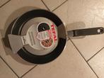 Tefal pan  diam. 24, Huis en Inrichting, Keuken | Potten en Pannen, Ophalen, Zo goed als nieuw