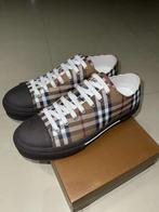 Chaussure burberry taille 40,42,43, Comme neuf