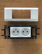 Legrand dubbel stopcontact, Ophalen, Zo goed als nieuw, Stopcontact