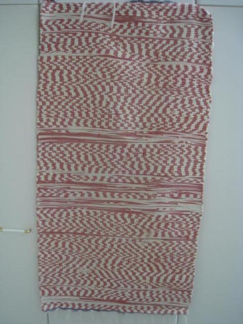 Mat voor badkamer of toilet, rood/wit met franjes, Huis en Inrichting, Badkamer | Badtextiel en Accessoires, Rood, Ophalen of Verzenden