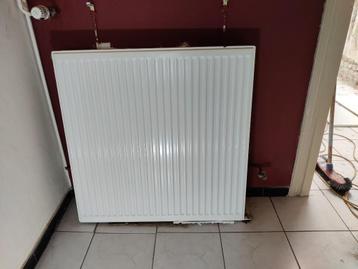 plaatradiator 90x90x11 beschikbaar voor biedingen