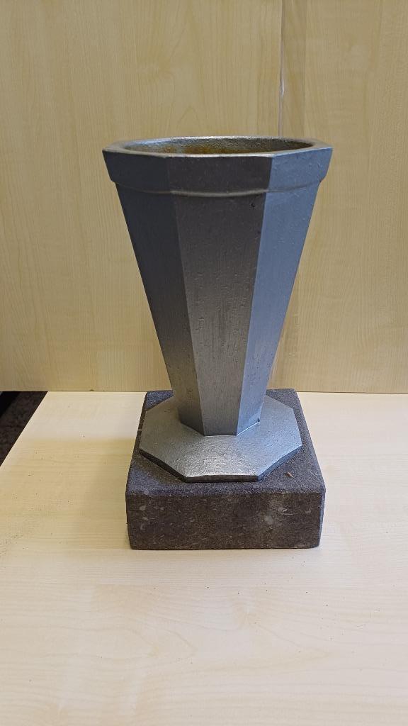 Vase en fonte, Tuin en Terras, Tuinvazen, Zo goed als nieuw, Ophalen of Verzenden