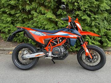 KTM 690 SMC-R 2023 - met garantie  beschikbaar voor biedingen