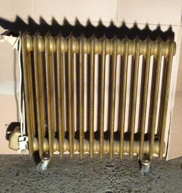 vintage radiator Albert Bach beschikbaar voor biedingen