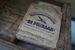 2 houten kisten met aanmaak blokken van DePelikaan, Verzamelen, Militaria | Tweede Wereldoorlog, Ophalen of Verzenden