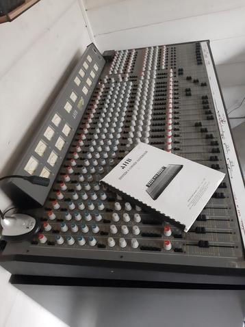 Console de mixage AHB System 8