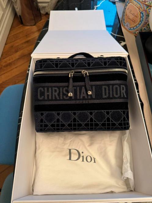 Vanity Christian Dior Travel, Bijoux, Sacs & Beauté, Boîtes de maquillage & Beauty case, Comme neuf
