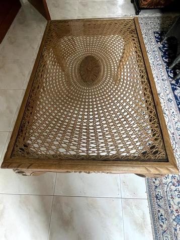 Vintage salontafel beschikbaar voor biedingen
