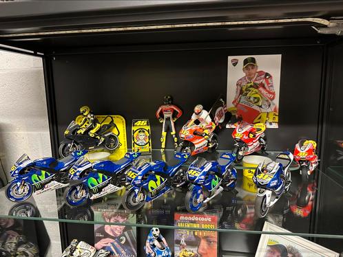 Valentino Rossi Minichamps 1/12 Collection, Collections, Marques automobiles, Motos & Formules 1, Comme neuf, Motos