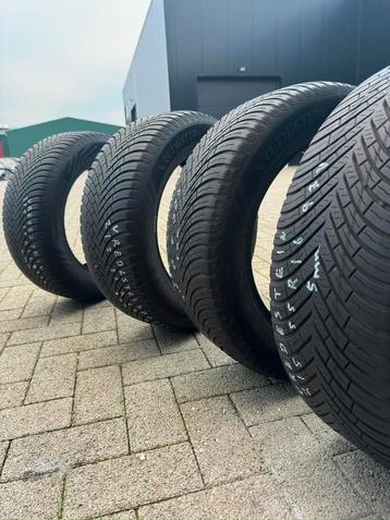 Vredestein 215 55 R16 97V 4sezions winter ️ stuk prijs 25€  beschikbaar voor biedingen