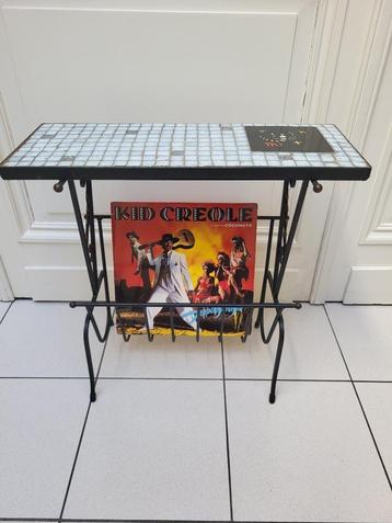 Vintage mozaiek bijzettafeltje beschikbaar voor biedingen