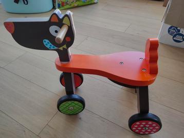Houten loopfietsje  beschikbaar voor biedingen
