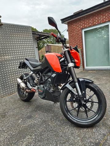 KTM duke 125cc motor beschikbaar voor biedingen