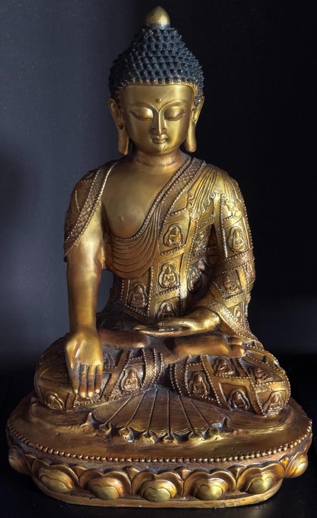 Grote Boeddha in verguld brons, gesigneerd - 1960 - China, Antiek en Kunst, Kunst | Niet-Westerse kunst, Ophalen of Verzenden