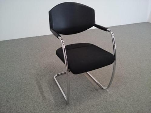 2 stoelen GIROFLEX 16 met armleuningen, zwart, Huis en Inrichting, Stoelen, Zo goed als nieuw, Twee, Stof, Zwart, Ophalen
