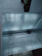 Gegalvaniseerde trapvoederbak voor kippen, Poule ou poulet