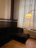 Vintage bank met roze lijn uit Togo, Huis en Inrichting, Ophalen, Gebruikt, Driepersoons