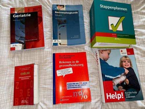 Boeken verpleegkunde HBO5, Livres, Livres d'étude & Cours, Comme neuf, Enseignement supérieur professionnel, Enlèvement