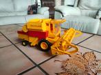 New Holland TR 96 POWER FARM-oogstmachine (gemotoriseerd), Hobby en Vrije tijd, Modelbouw | Auto's en Voertuigen, Overige merken