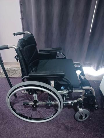 Extra brede Vermeiren rolstoel nieuwprijs 895 euro 
