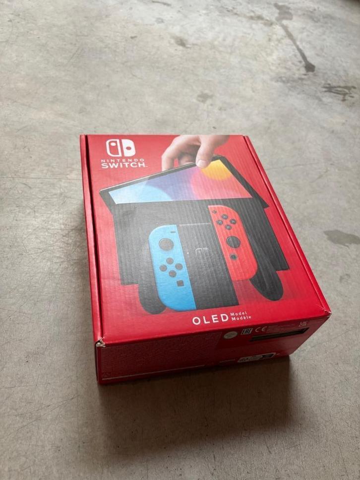 Nintendo Switch OLED Model, Games en Spelcomputers, Spelcomputers | Nintendo Switch, Nieuw, Switch OLED, Ophalen of Verzenden