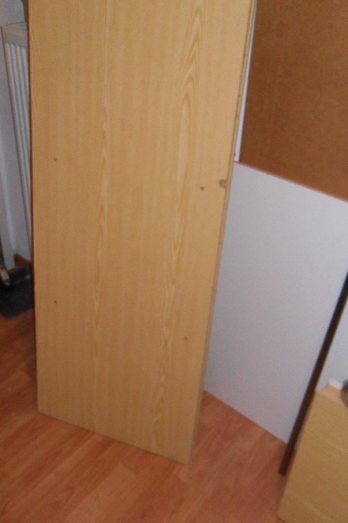 kleerkast gratis op tehalen, Huis en Inrichting, Kasten | Kleerkasten, Gebruikt, Ophalen