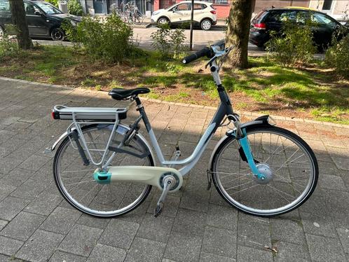 Elektrische damesfiets gazelle met een nwe batterij, Fietsen en Brommers, Elektrische fietsen, Zo goed als nieuw, Gazelle, Ophalen of Verzenden
