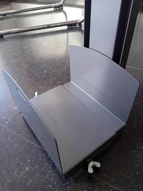 Aanpasbare PC houder om onder bureau te installeren, Computers en Software, Desktop Pc's, Zo goed als nieuw, Ophalen