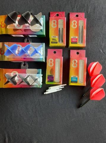 DARTS FLIGHTS EN SHAFTS VAN 8 beschikbaar voor biedingen