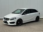 ✅ Mercedes B 180 AMG Line GARANTIE Alcantara Navi ParkSens, Auto's, Mercedes-Benz, Monovolume, 4 cilinders, Alcantara, Wit